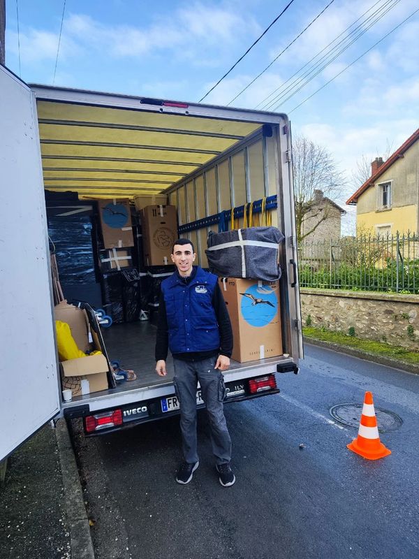Nacelle monte-meubles TRANSFAST DÉMÉNAGEMENT en élévation